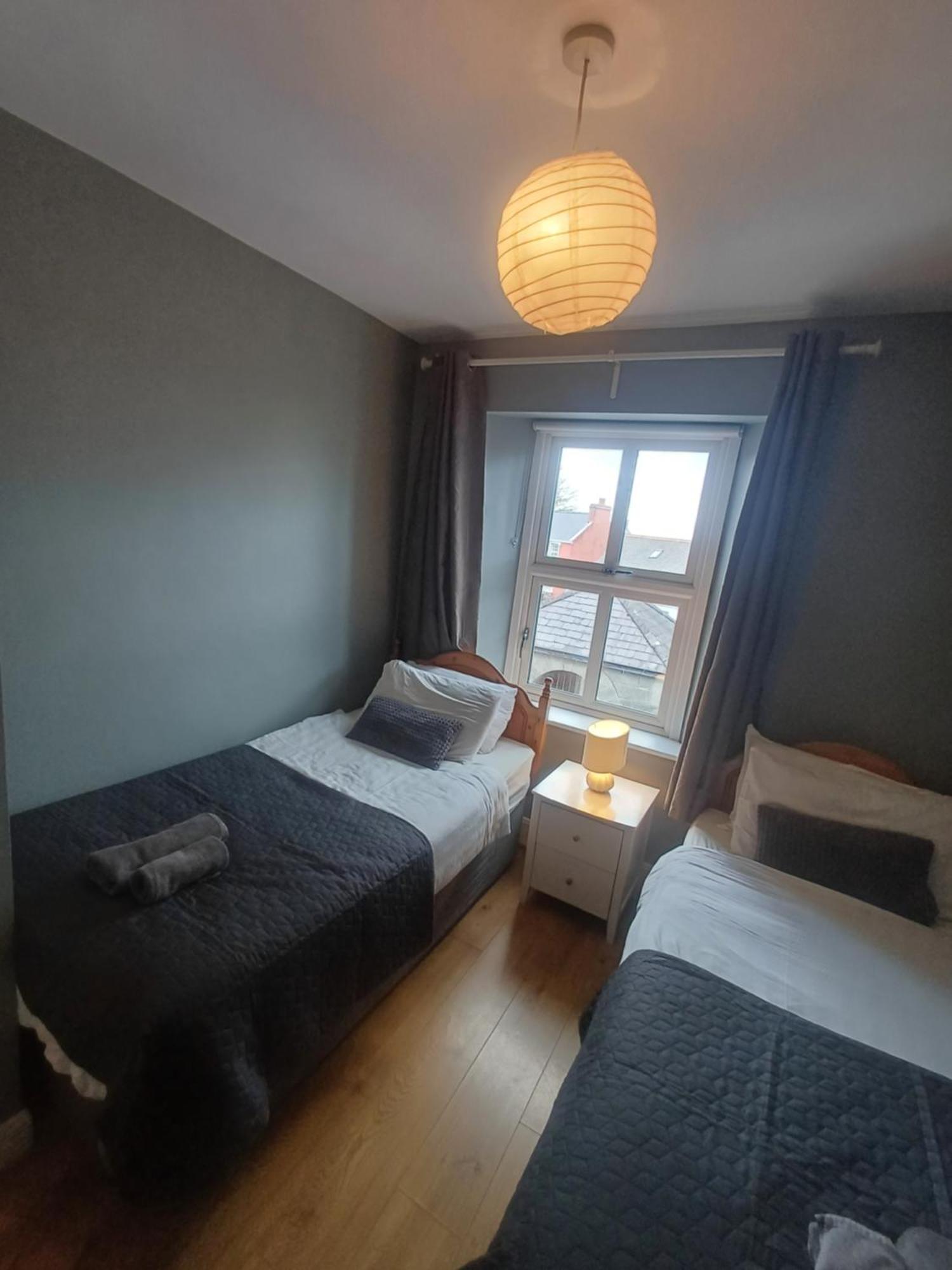 Clonbur House - Two Bedroom Village Apartment Galway Exterior foto