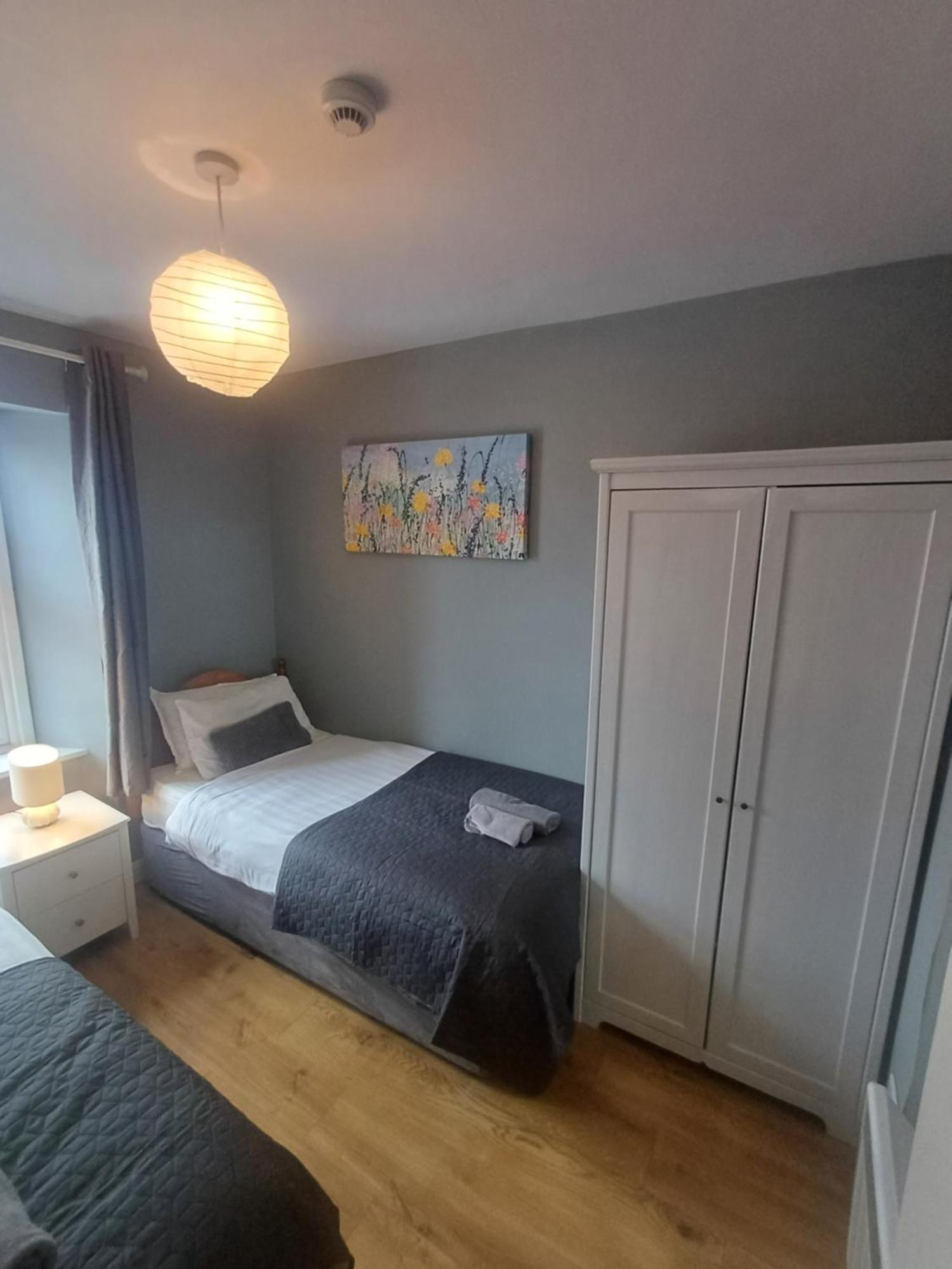 Clonbur House - Two Bedroom Village Apartment Galway Exterior foto